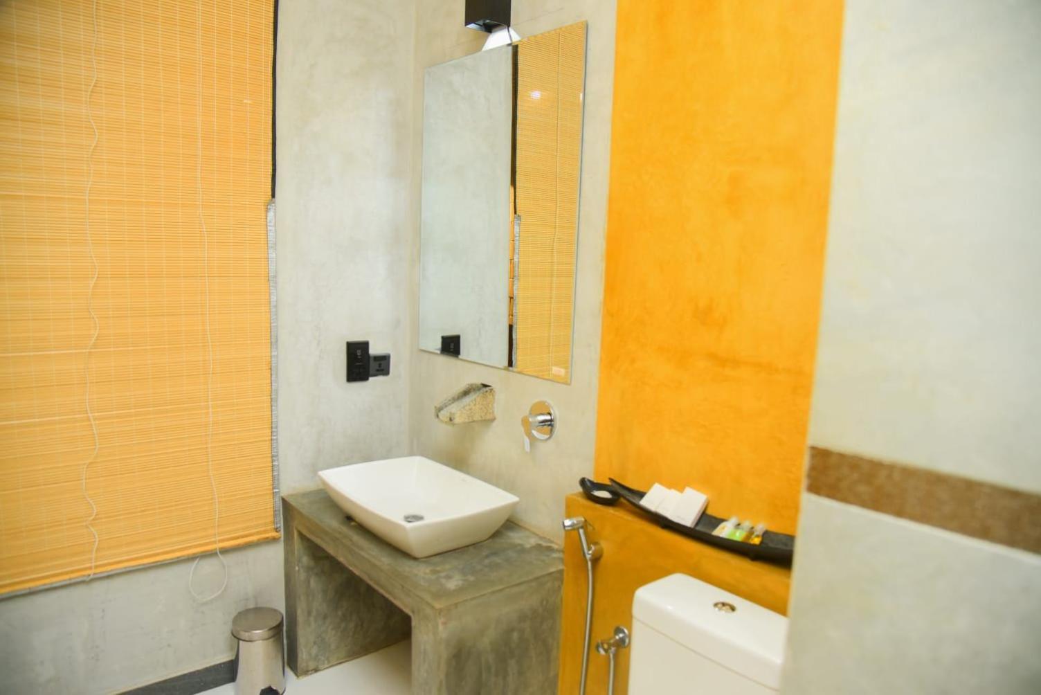 Royal Tusker Hotel Udawalawe Ngoại thất bức ảnh