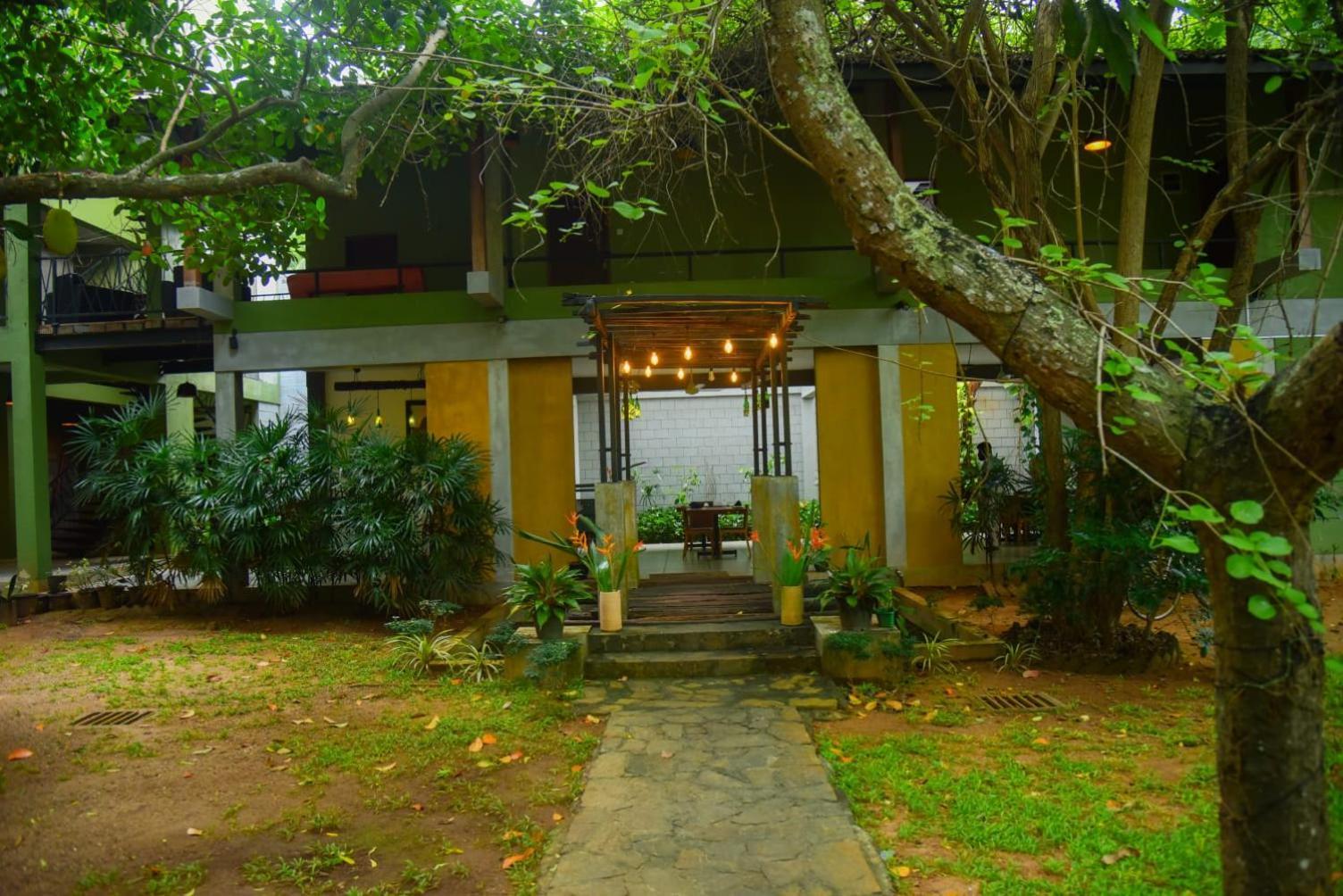 Royal Tusker Hotel Udawalawe Ngoại thất bức ảnh